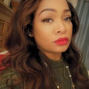 Meet your Posher, Yolanda